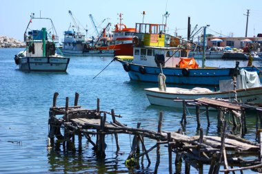 Ayvalik, Balikesir, Türkiye - 29 Kasım 2009. Ayvalik 'teki Cunda adasında balıkçı tekneleri.