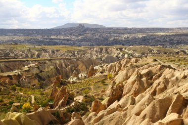 Kapadokya 'nın güzel kaya oluşumları ve peri bacaları, Türkiye. 