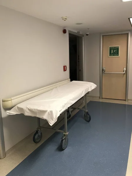 Utsikt Över Tomma Korridorer Sjukhuset — Stockfoto