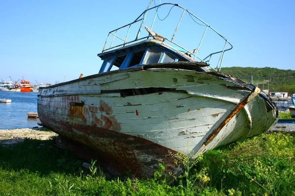 Viejo Barco Junto Mar —  Fotos de Stock
