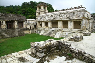 Palenque Maya Harabeleri, Chiapas, Meksika. Palenque antik Maya harabeleri Chiapas 'ta