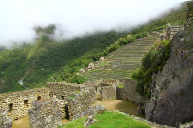 Machu Picchu Antik Şehir, Urubamba Nehri Vadisi, Peru. 15. yüzyıldan kalma bir İnka kalesi olan Machu Picchu, Peru 'nun güneyindeki Doğu Cordillera' da yer almaktadır..