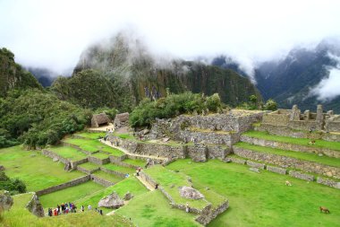 Machu Picchu Antik Şehir, Urubamba Nehri Vadisi, Peru. 15. yüzyıldan kalma bir İnka kalesi olan Machu Picchu, Peru 'nun güneyindeki Doğu Cordillera' da yer almaktadır..