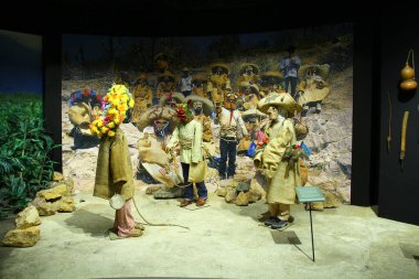 Ulusal Antropoloji Müzesi, Mexico City, Meksika - 30 Mayıs 2019. En büyük koleksiyonlara ve Mexico City 'de en çok ziyaret edilen müzeye sahip olan müzenin iç manzarası..