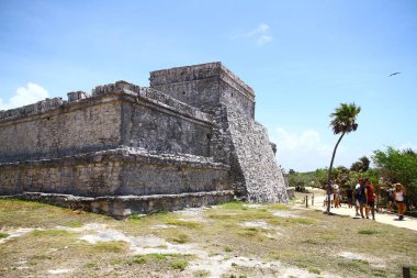 Tulum Arkeolojik Sitesi, Quintana Roo, Meksika - 10 Haziran 2019. Tulum Arkeolojik Alanı 'ndaki Maya kalıntıları Meksika' nın en iyi korunmuş kıyı bölgelerinden biridir..