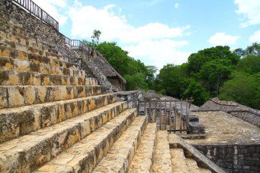 Ek Balam Maya Harabeleri, Yucatan, Meksika - 7 Haziran 2019. Akropolis, Yucatan Yarımadası 'ndaki Ek-balam arkeolojik sahasının ana piramididir..