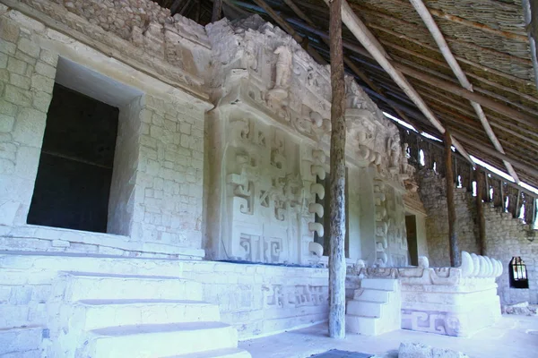 Sculture Maya Dell Altare Della Giaguara Nella Piramide Dell Acropoli — Foto Stock