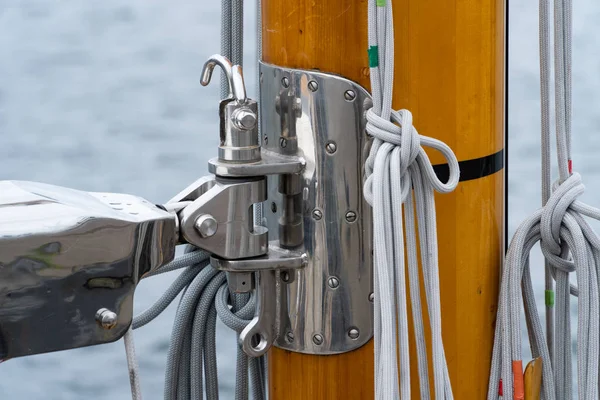 Detalles de un velero en verano — Foto de Stock