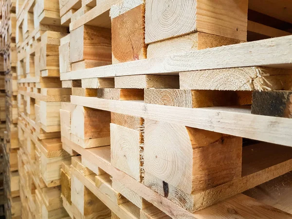 Details of a stack of wooden pallets in an industry environment — Stock Photo, Image