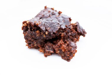 Cevizli vejetaryen çikolatalı browniye yaklaş.