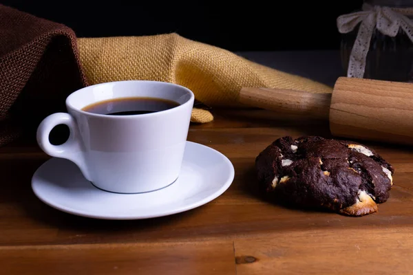 Delicious Cookie Cakes Chocolate Cup Coffee Wooden Board Copy Space — Stock Photo, Image