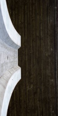 Beton bir köprünün direği