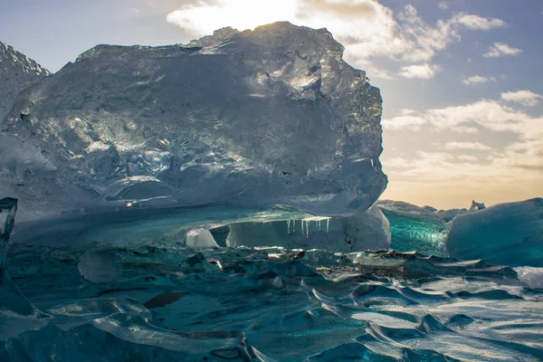 Überreste Eines Eisbergs Schwarzen Kiesstrand Küste Von Island — Stockfoto