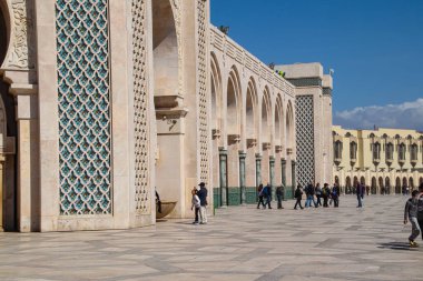 210 metre yüksekliğindeki Moschee 'nin resimleri.