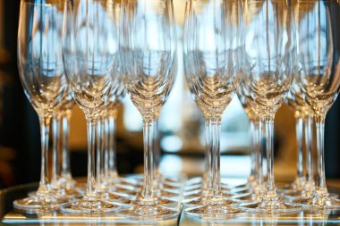 Boş gözlük Restoran doğal ışık