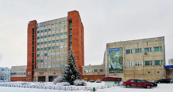 Τούλα, τη Ρωσία, Ιανουαρίου 31, 2015: Κεντρικό σχέδιο έρευνας Προεδρείο υποκατάστημα του σχεδιασμού γραφείου του οργάνου που κάνει. Krasnoarmeysky Avenue, σπίτι 17. Προβολή του χειμώνα. — Φωτογραφία Αρχείου