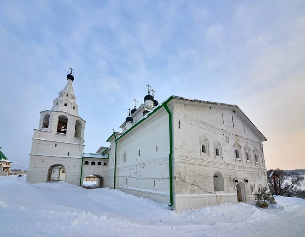 Anastasov klostret den ryska Christian ortodoxa kyrkan. Ryssland, Tula region, Odoev city, Anastasovo village, vintern 2016. — Stockfoto