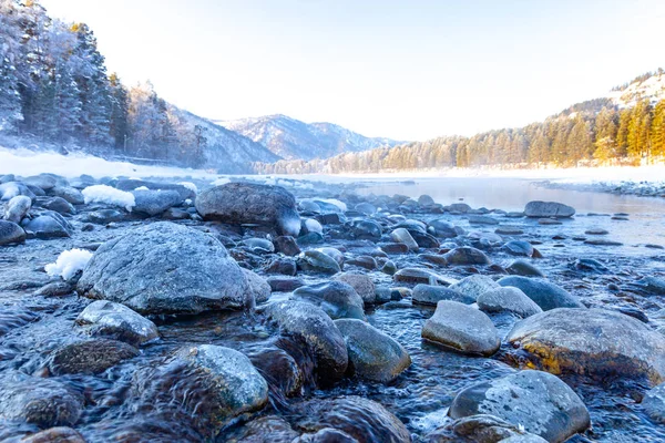 Beautiful Mountain River Frosty Winter — Stockfoto