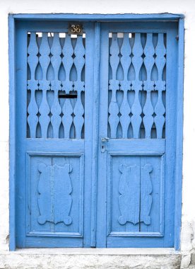 Eski ahşap mavi kapı, Bulgaristan