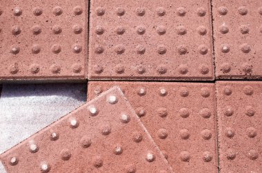 Körler için kırmızı kaldırım yeni yığını 