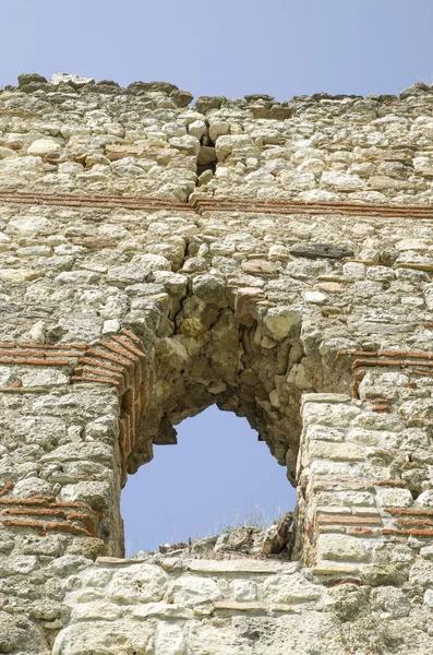 मध्ययुगीन बायझॅन्टिन किल्ला बुकेलॉन, बल्गेरियाचा नाश — स्टॉक फोटो, इमेज