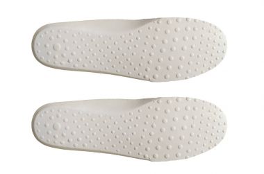 Beyaz ayakkabı tabanlık trekking önyükleme