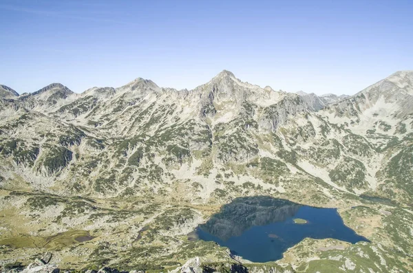 Mont Djangala et lac Popovo dans le parc national de Pirin, Bulgarie — Photo