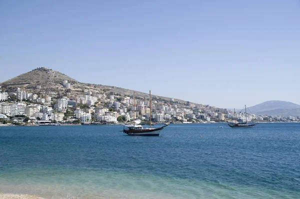 Town Saranda on Albanian Ionian Sea Coast near Corfu and ancient — Stock Photo, Image