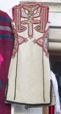 Kuzey Arnavutluk, Mirdita 'dan Geleneksel Kadın Kostümü