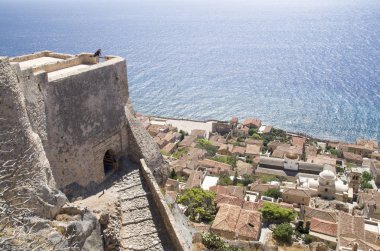 Morec 'teki antik Yunan şehri Monemvasia' nın en iyi manzarası.