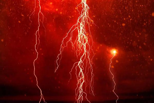 Lightning in front of a dramatic background — Stock Photo, Image