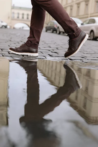 Handsome Unrecognizable Man Brown Pants Dark Leather Shoes Passing Camera — Stock Photo, Image