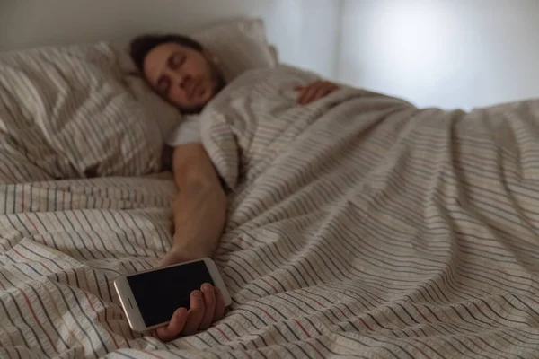 Retrato Hombre Adulto Vestido Quedó Dormido Cama Como Resultado Del — Foto de Stock