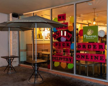 Panera Ekmeği sadece aç.