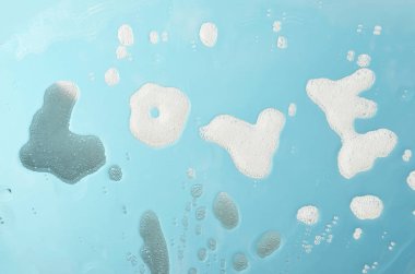 Sabun köpüğü ve köpüklerin aşk arkaplanı.