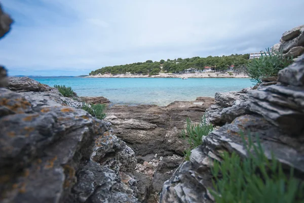 Hermosa bahía Slanica en Isla Murter, Dalmacia, Croacia — Foto de Stock