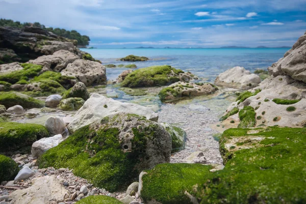 ムルテル島、ダルマチア、クロアチアの美しい湾 Slanica — ストック写真