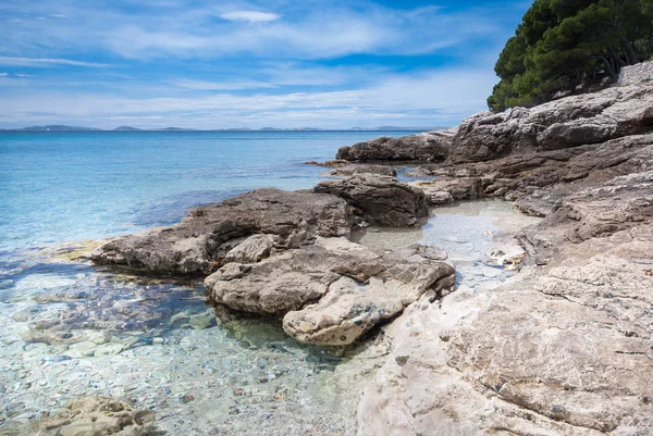 Hermosa bahía Slanica en Isla Murter, Dalmacia, Croacia — Foto de Stock