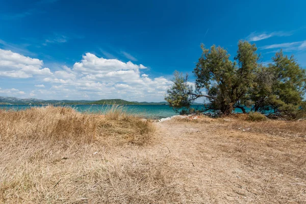 Hermoso mar Adriático en Betina, Murter, Croacia — Foto de Stock