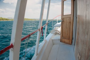 Adriyatik Denizi üzerinde yelken