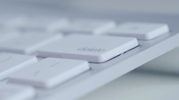 Naciśnięcie klawisza Usuń na klawiaturze — Wideo stockowe