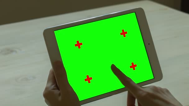 Touch Tablet On Green Screen Track — Stock Video