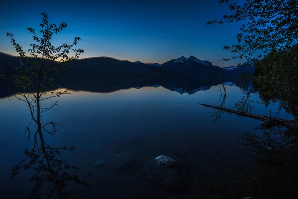 Lac McDonald dans le parc national des Glaciers, Montana — Photo