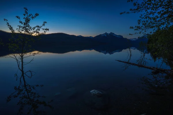 Lac McDonald dans le parc national des Glaciers, Montana — Photo