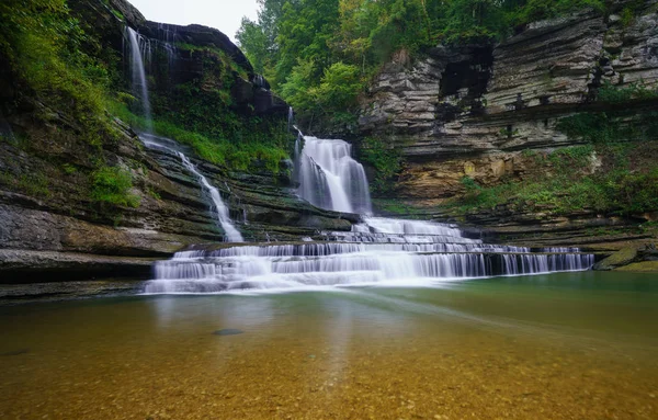 Cummins Falls Eyalet Parkı, Tennessee 'de Şelale 