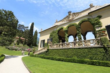 Lenno, İtalya - 26 Mayıs 2016: Villa del Balbianello, Como Gölü üzerinde 26 Mayıs 2016 Lenno, İtalya. İtalya'da bir dönüm noktası villa olduğunu.
