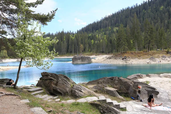 Flims Schweiz Maj 2016 Landskap Vid Sjön Caumasee Den Maj — Stockfoto