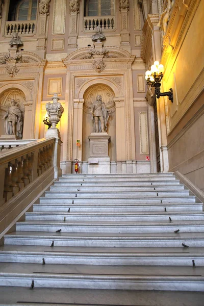 意大利都灵 2016 盛大内部在皇家宫殿 2016 日在意大利都灵举行 皇家宫殿 是具有里程碑意义的宫殿和教科文组织世界文化遗产 — 图库照片