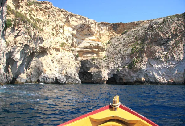 Barco Que Navega Gruta Azul Malta —  Fotos de Stock