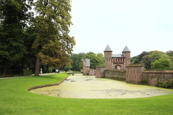 オランダのランドマーク的な中世の城である城デ ハール — ストック写真